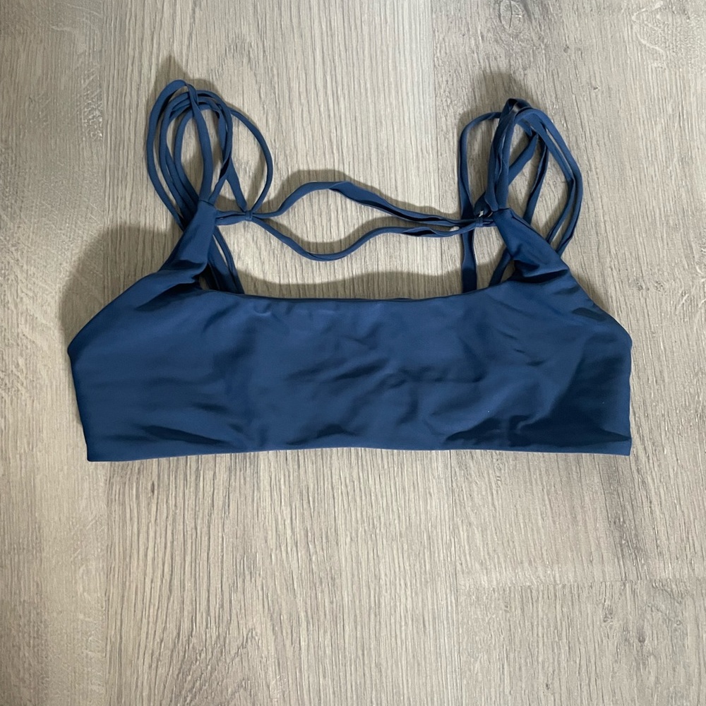 Mikoh top. Medium. Blue
